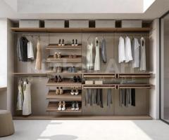 Dressing Chic Personnalisable avec Portes Coulissantes et Îlot Central | Bois et Verre Élégante - 8