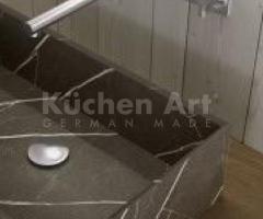 Salle de Bain Moderne et Naturelle avec Vasque Marbré au Design italien - 7