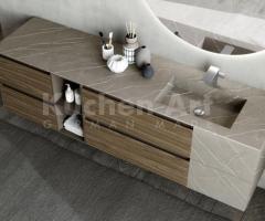 Salle de Bain de Luxe avec Baignoire et Miroir Rétro-éclairé Loop sur Base Stratifiés - 2