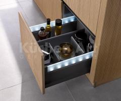 Cuisine en bois Chêne clair cannelé : Un Mélange Parfait de Bois Naturel et de Technologie Moderne - 4